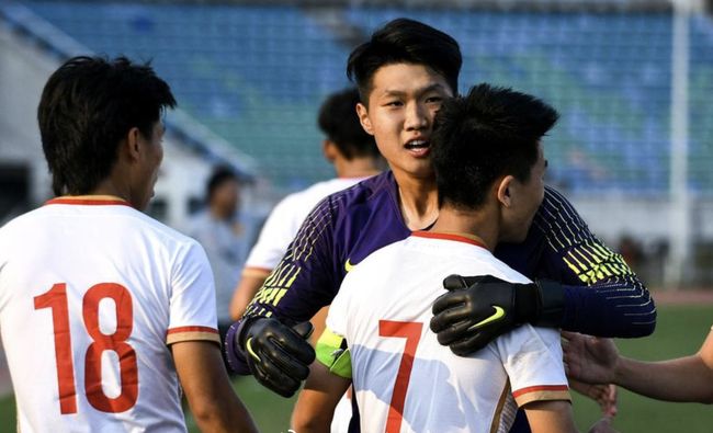 强势压制！Niket Riel使用 Wangxiao 的Jayce收割 Top Esports ，并横扫 Royal Never Give Up